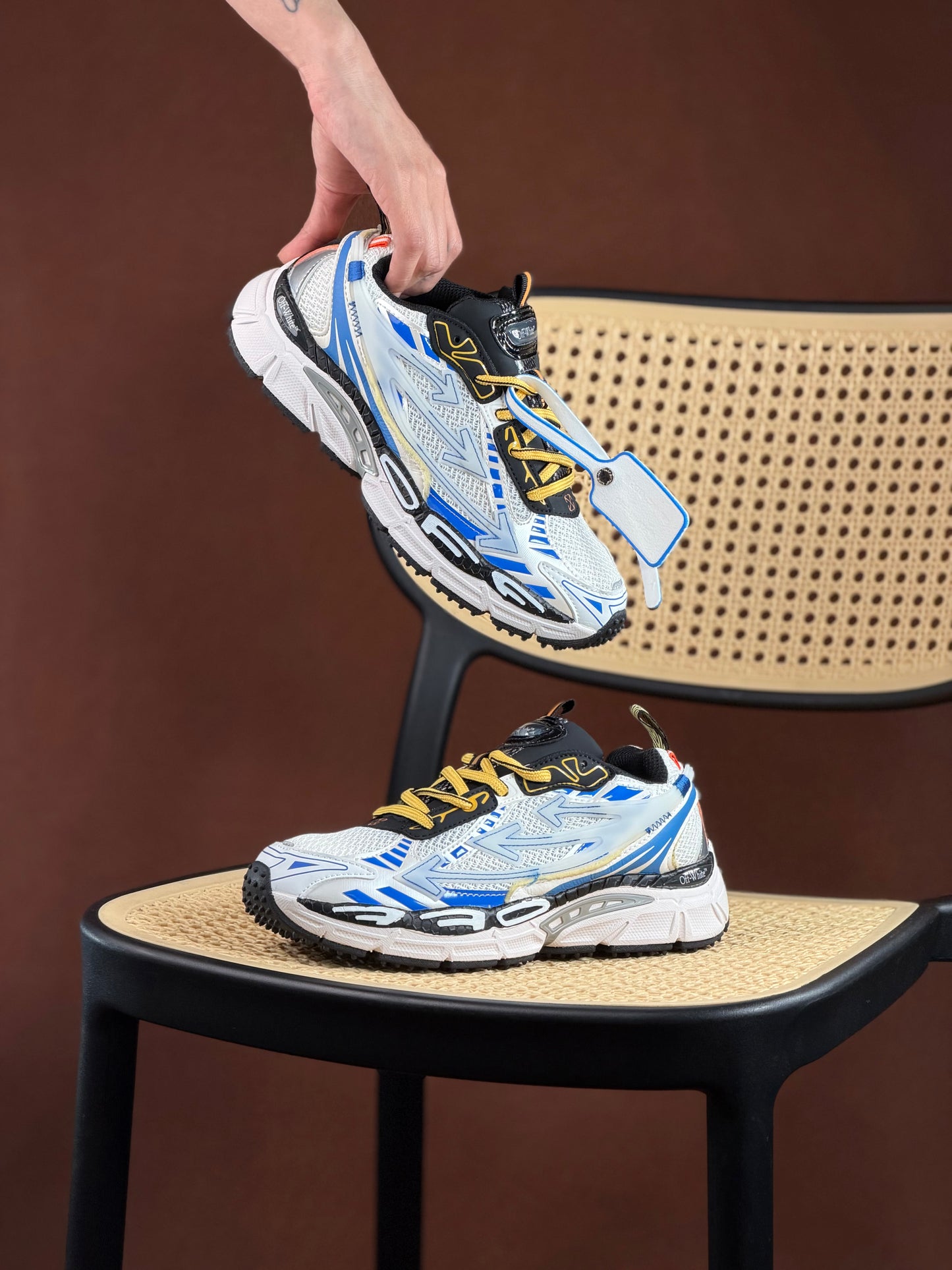 Off White Be Right Black