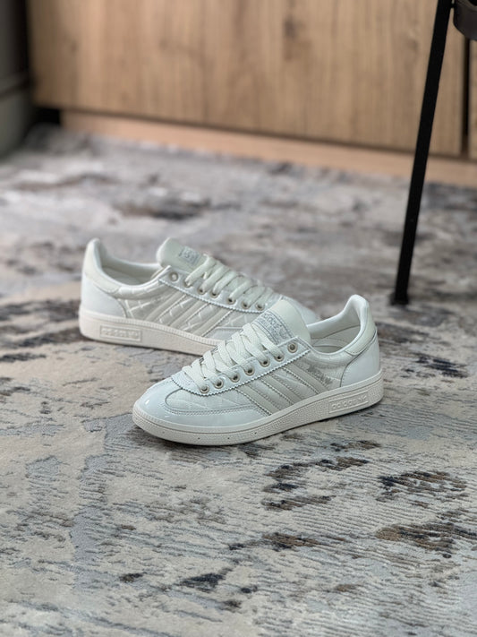 Adidas Handball Spezial
Cloud White Silver Metallic