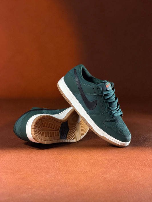 Nike SB Dunk Low Pro ISO  "Deep Fir"