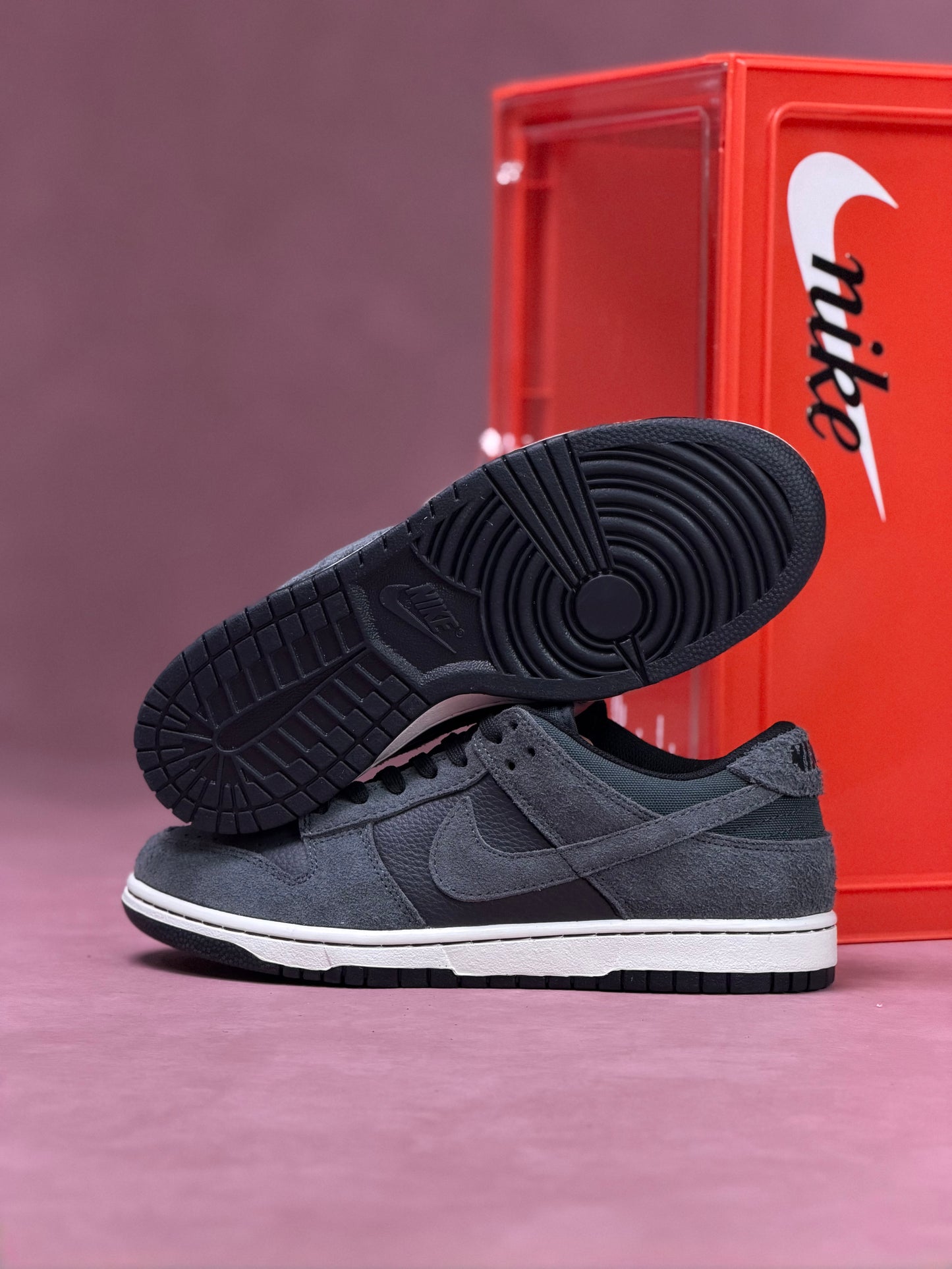 Nike Dunk Low Premium
Black Off Noir