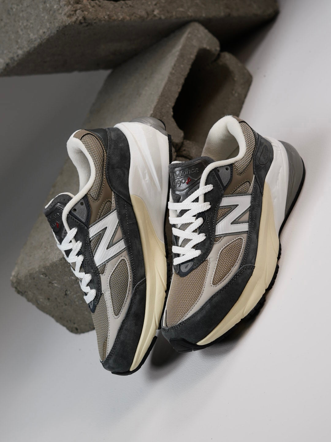 New Balance 990v6 Grey Castlerock