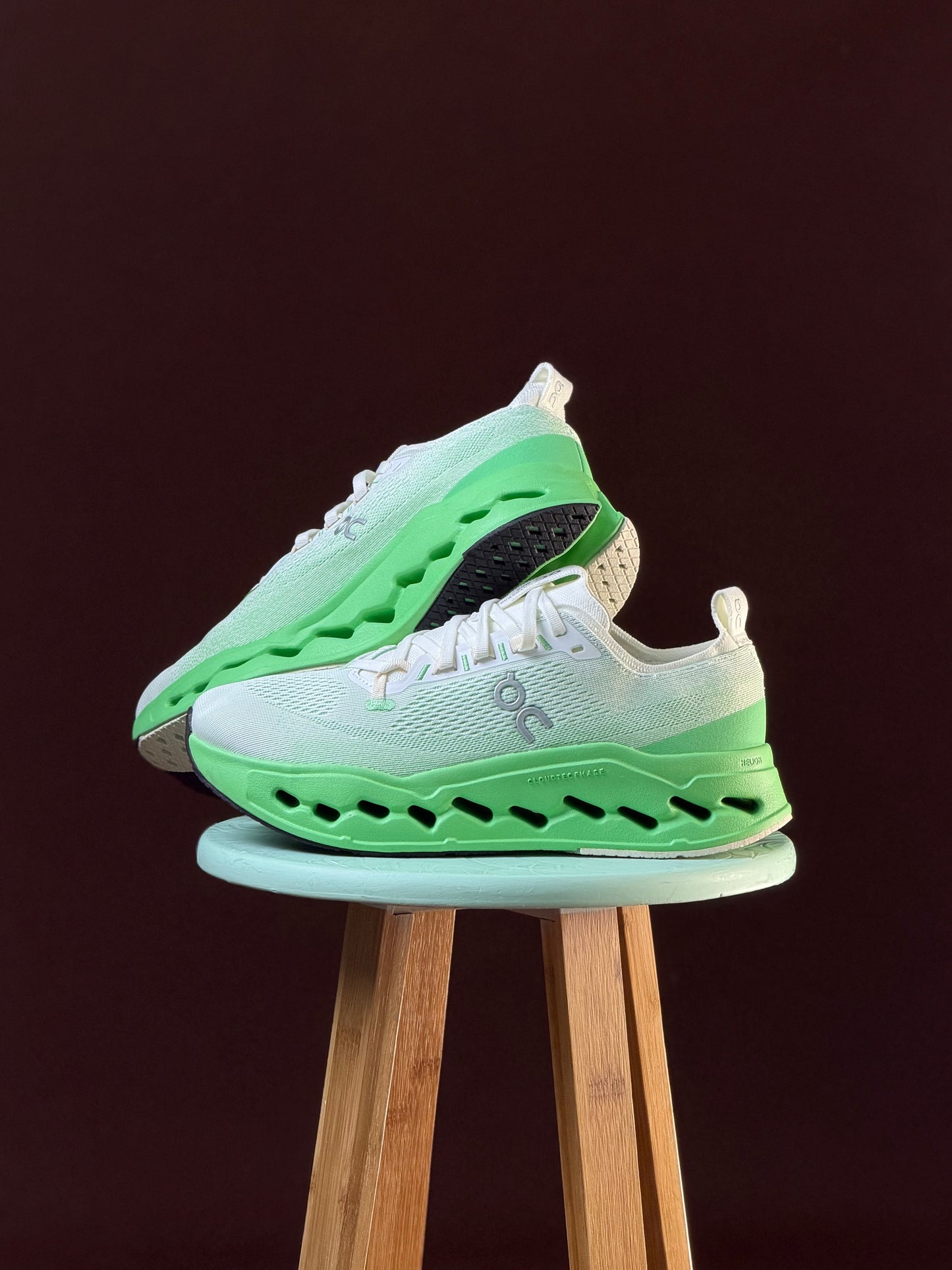 On Cloudsurfer Max Green
