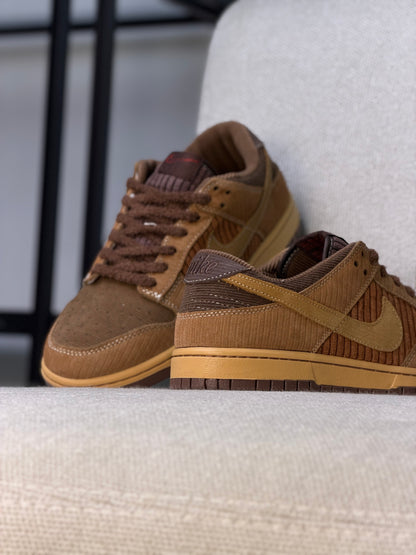 Nike Dunk Low Retro Premium Light British