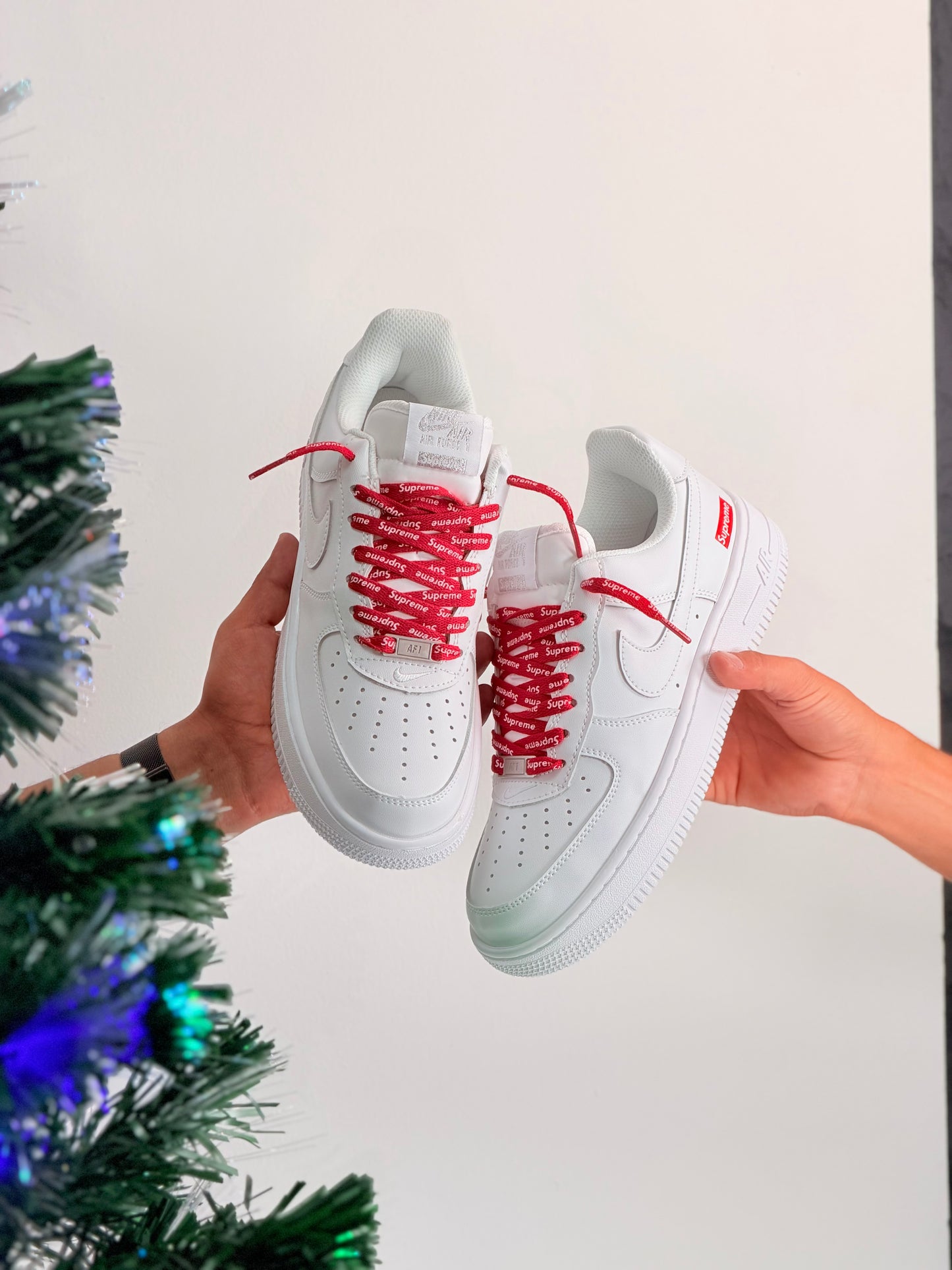 Nike Air Force One x Supreme