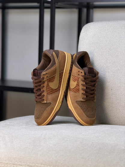 Nike Dunk Low Retro Premium Light British
