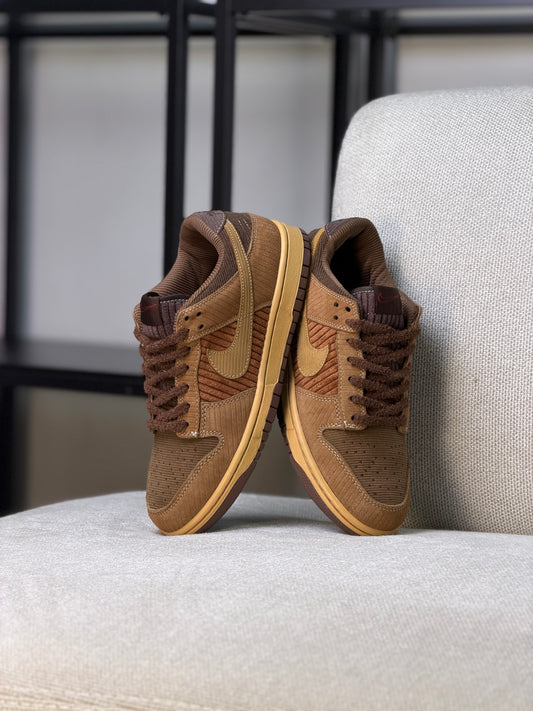 Nike Dunk Low Retro Premium Light British