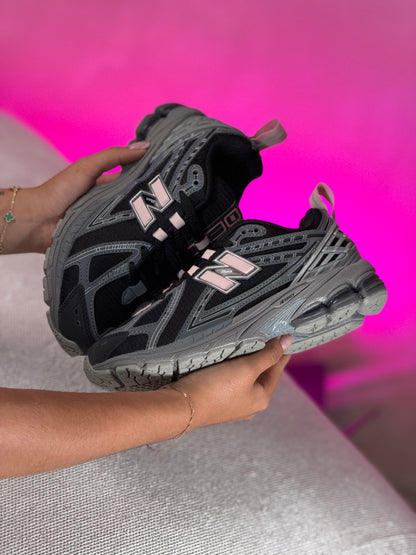 New Balance 1906r Black Pink