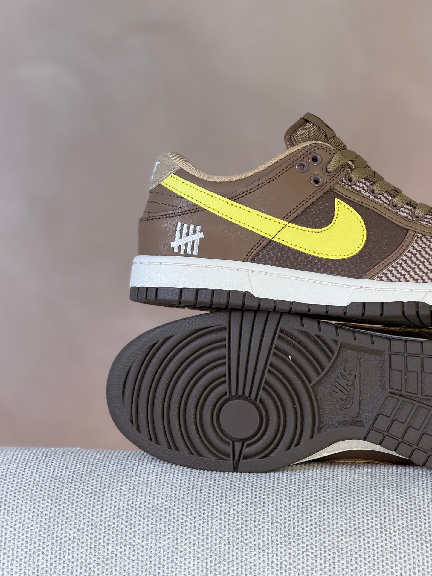 Nike x Undefeated Dunk Low SP "Canteen"