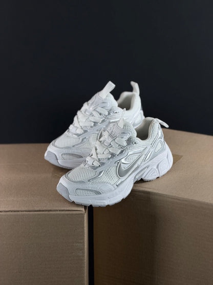 Nike V5 Metallic White