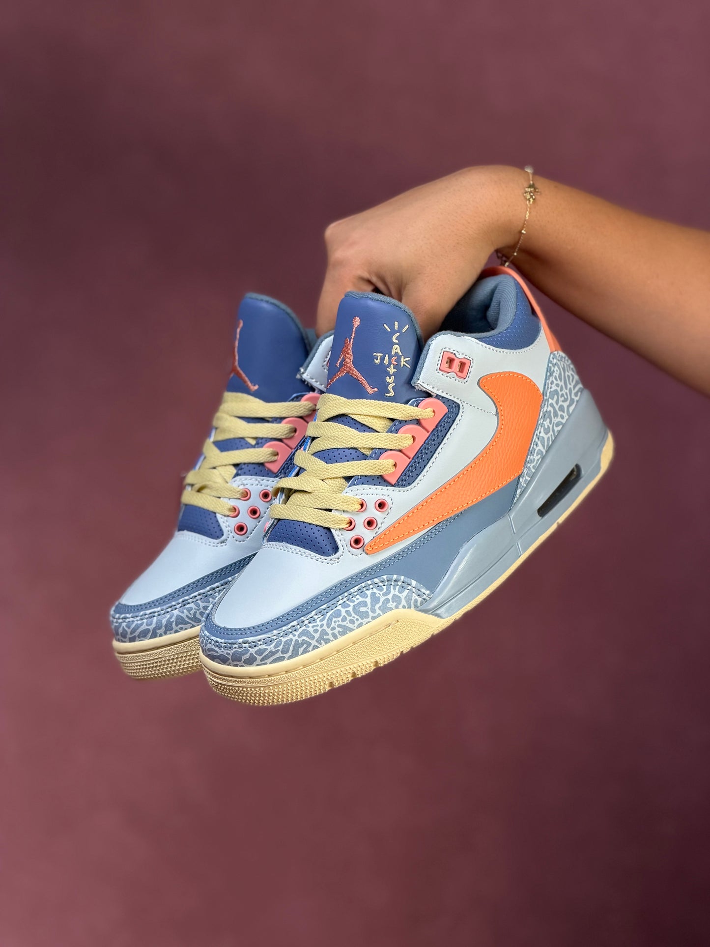 Air Jordan 3 Travis Blue Sea Orange