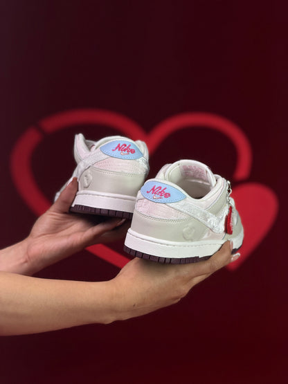 Nike Dunk Low Valentine's Day Limited Edition