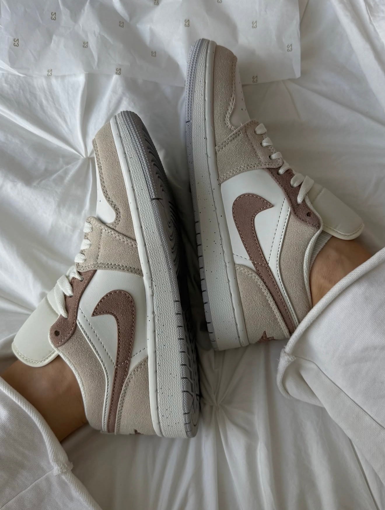 Air Jordan Low Legend light Brown