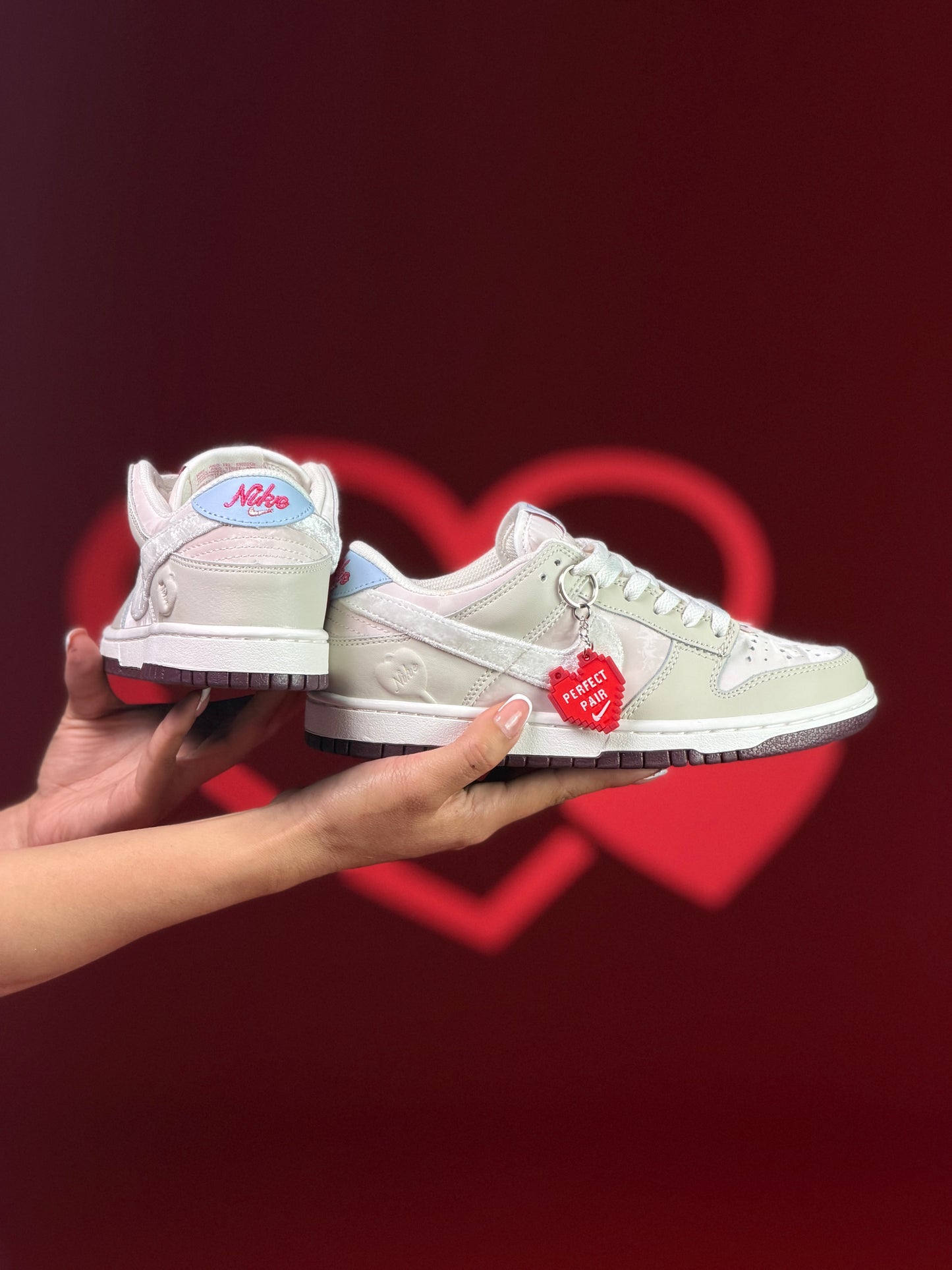 Nike Dunk Low Valentine's Day Limited Edition