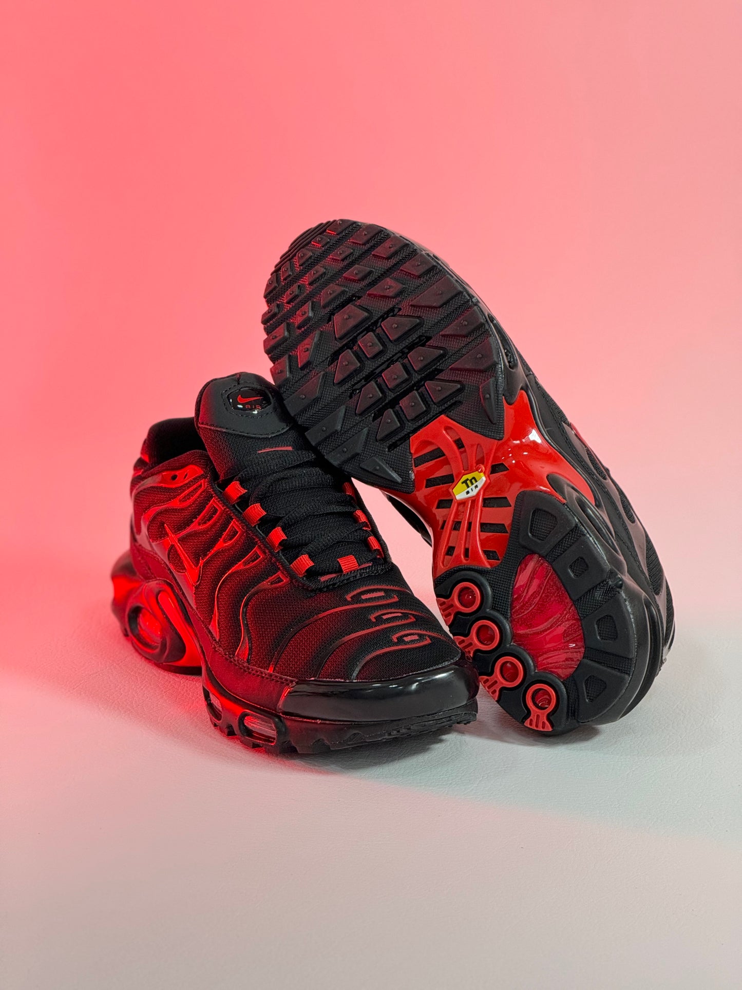 Nike Air Max Plus TN Red Belly Black