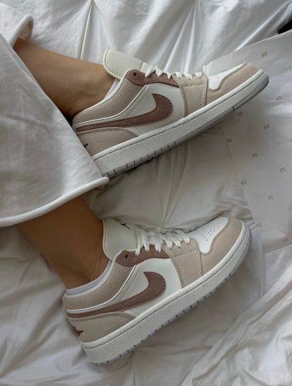 Air Jordan Low Legend light Brown