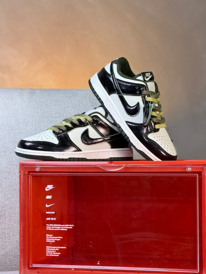 Nike Dunk Low SE "Panda-Monium"