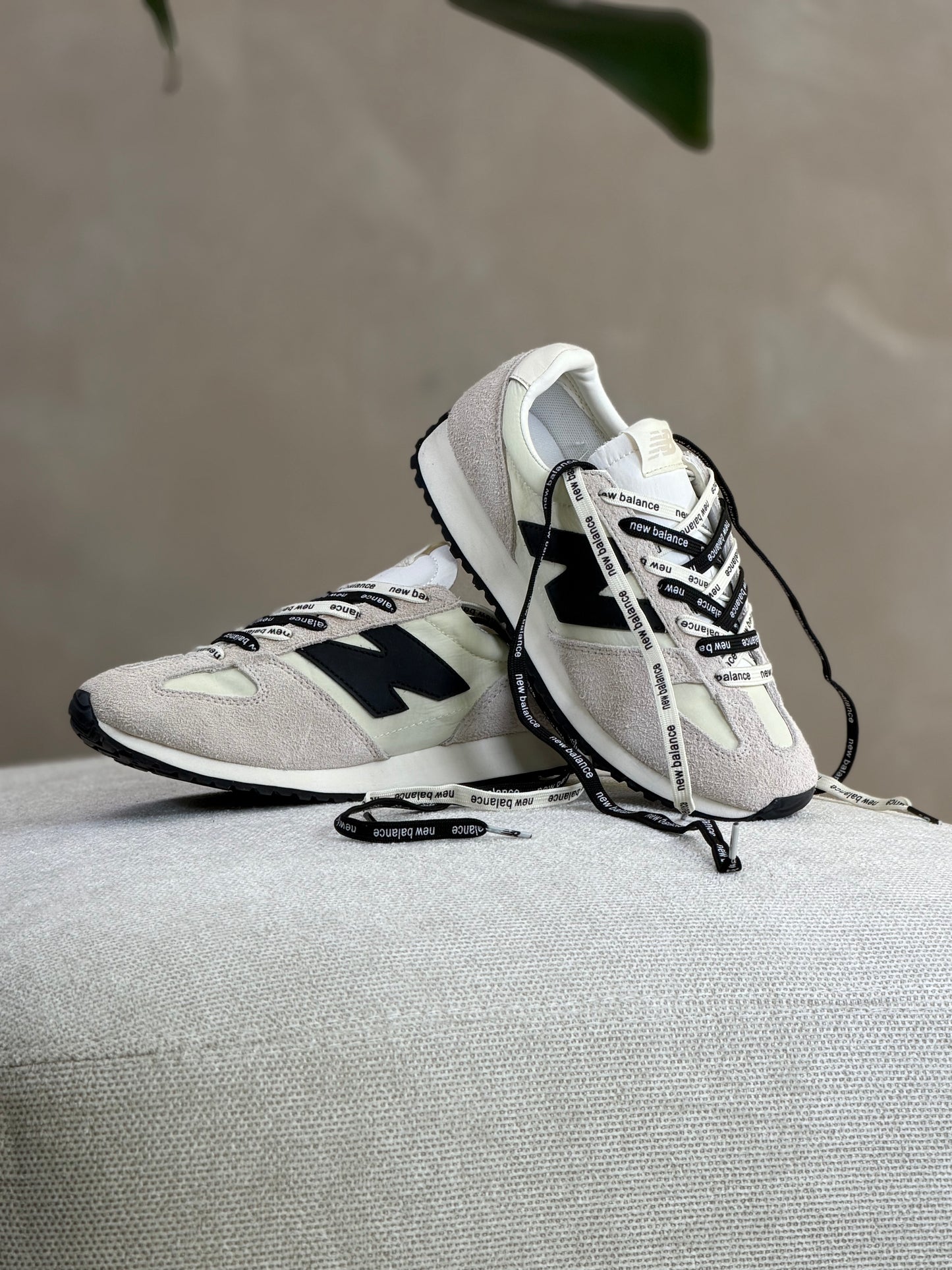 New Balance 471 Linen Angora Black