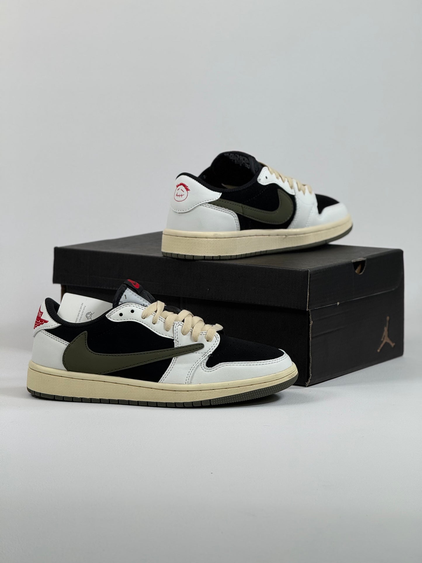Air Jordan Retro 1 Low Travis Olive