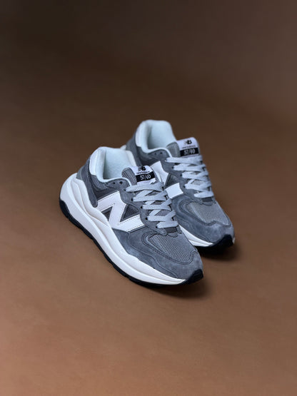 New Balance 5740 Grey