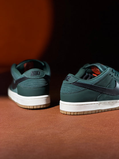 Nike SB Dunk Low Pro ISO  "Deep Fir"
