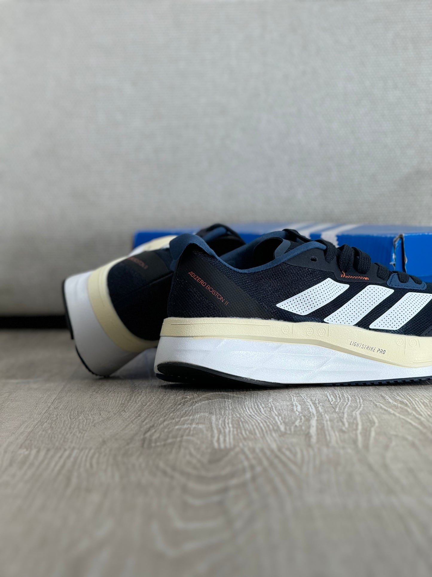 Adizero Boston 11 Navy White