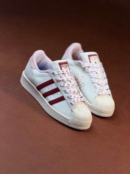 Adidas Superstar San Valentín