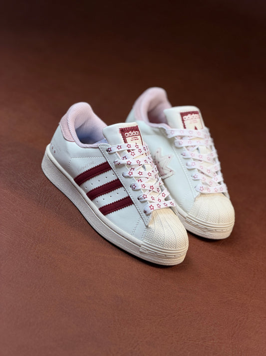Adidas Superstar San Valentín