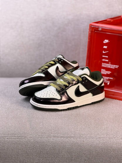 Nike Dunk Low SE "Panda-Monium"