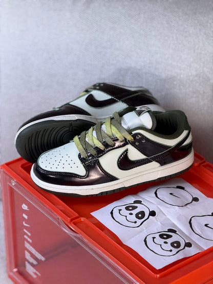 Nike Dunk Low SE "Panda-Monium"