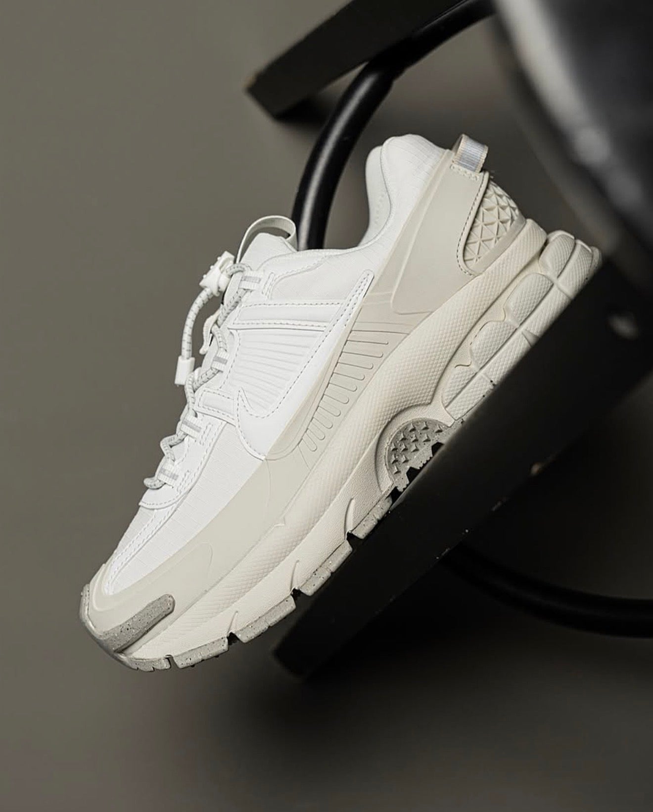 Nike Zoom Vomero Roam Triple Black