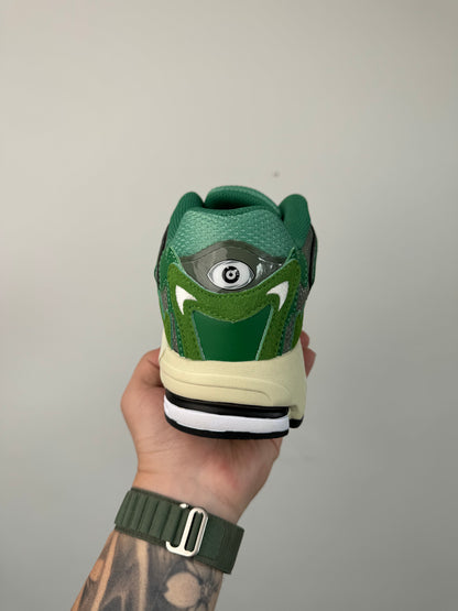 Adidas Response Cl Boston Day x Bad Bunny