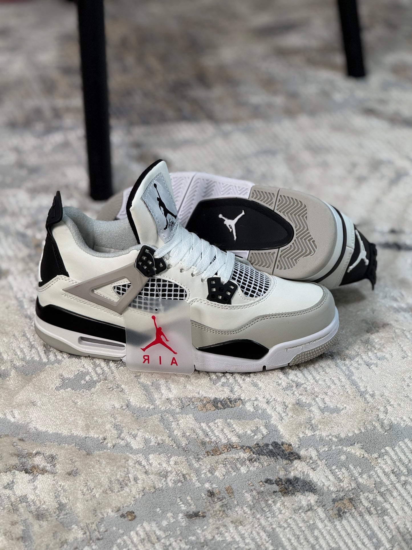 Jordan Retro 4 Military black