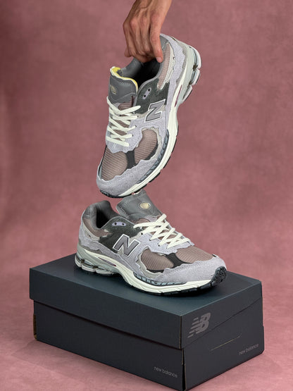 New Balance 2002r Protection Pack Rain