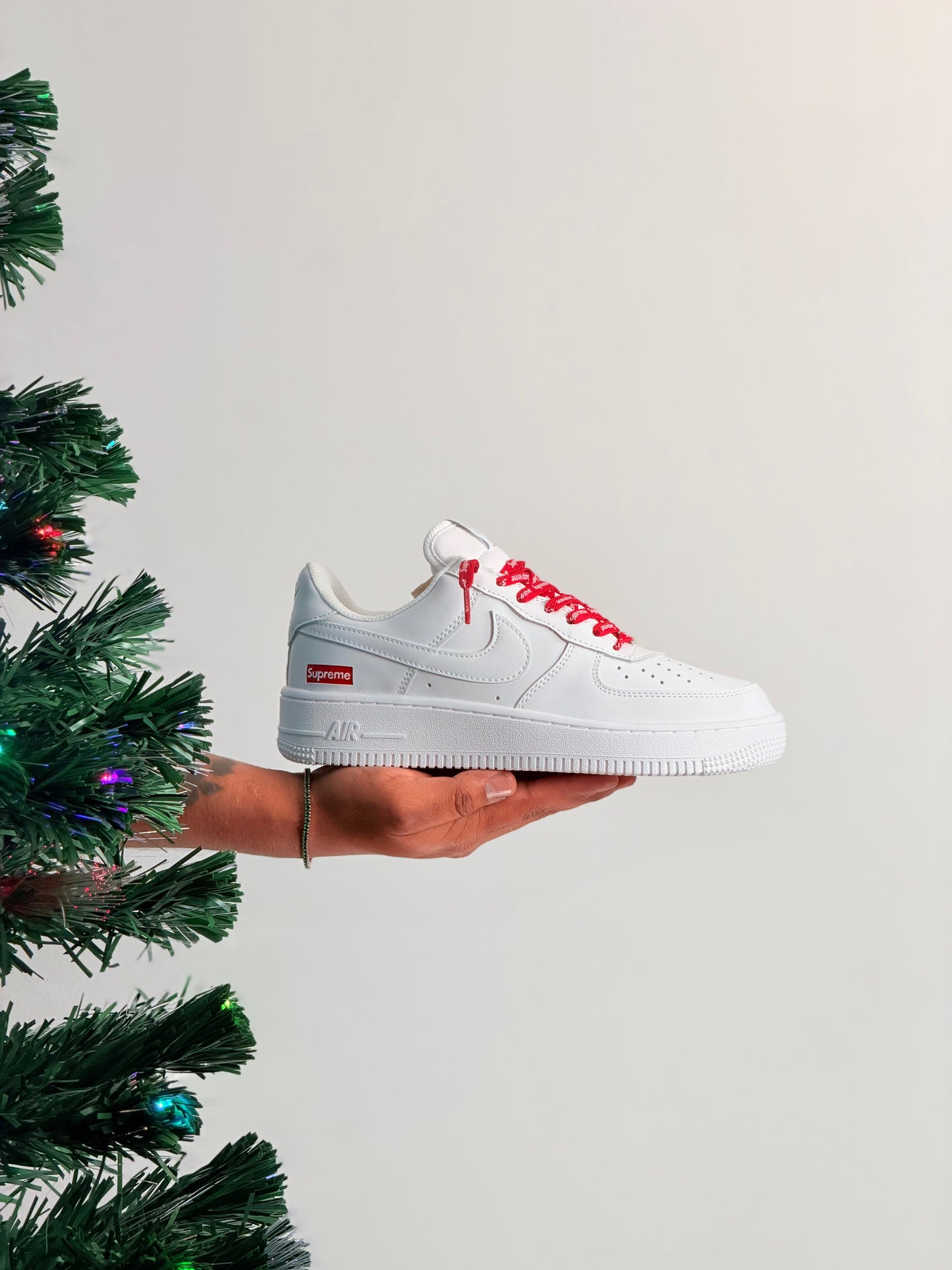 Nike Air Force One x Supreme