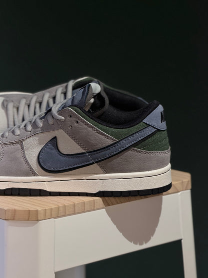 Nike Dunk Low Otomo Grey