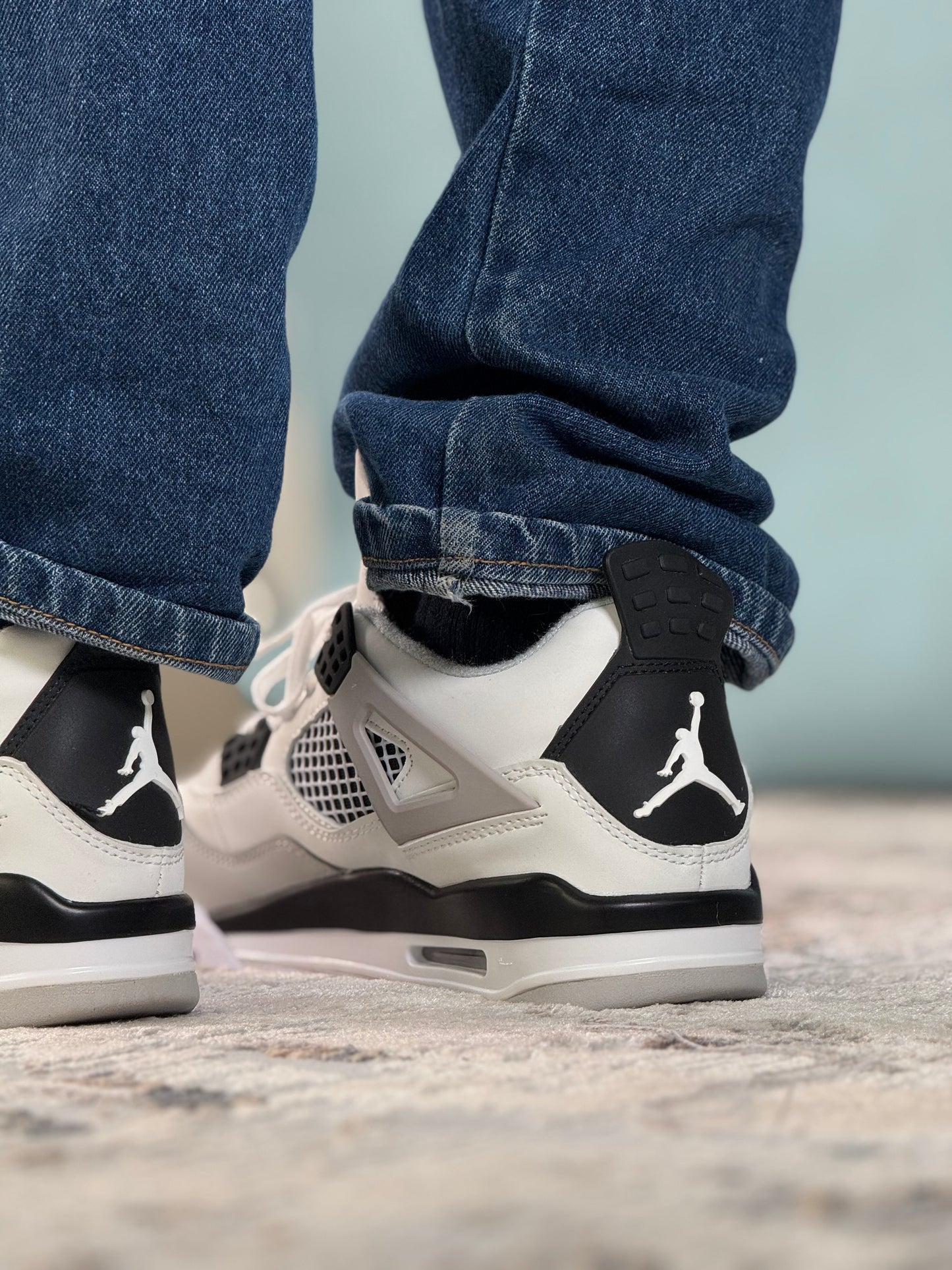 Jordan Retro 4 Military black