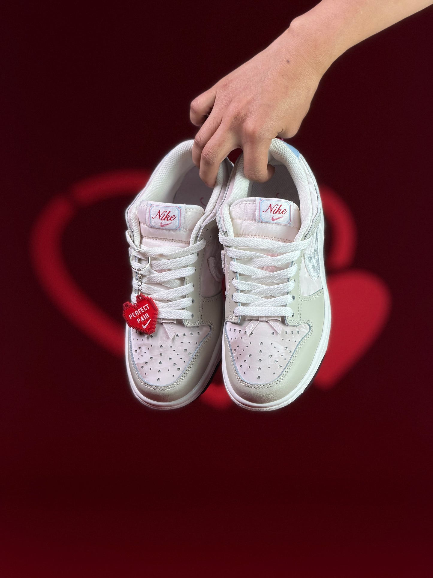Nike Dunk Low Valentine's Day Limited Edition