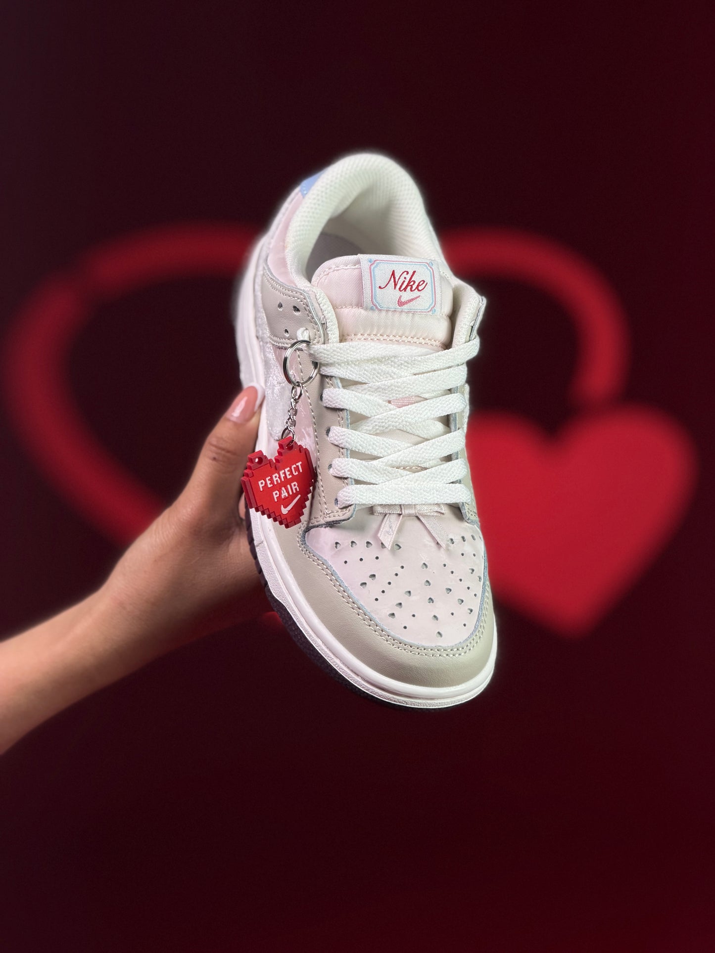 Nike Dunk Low Valentine's Day Limited Edition