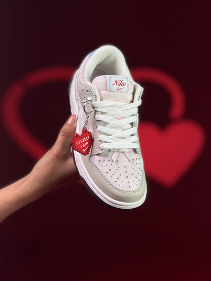 Nike Dunk Low Valentine's Day Limited Edition