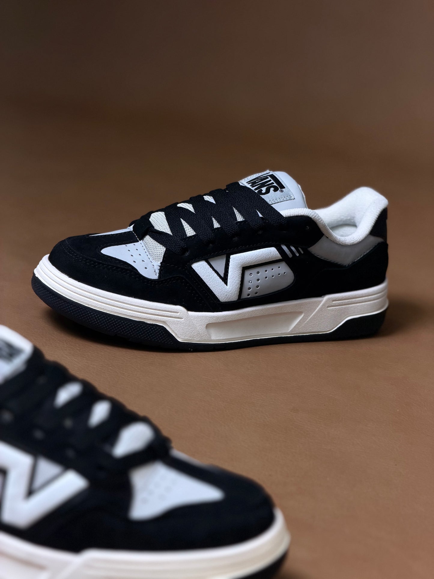 Vans Upland Black Cream