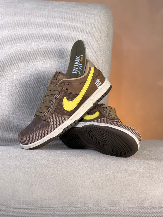 Nike x Undefeated Dunk Low SP "Canteen"