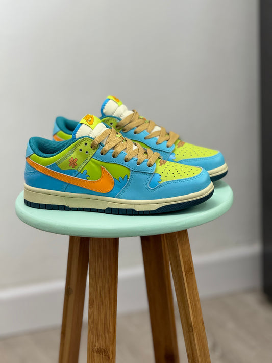 Nike Dunk Low x Scooby Doo