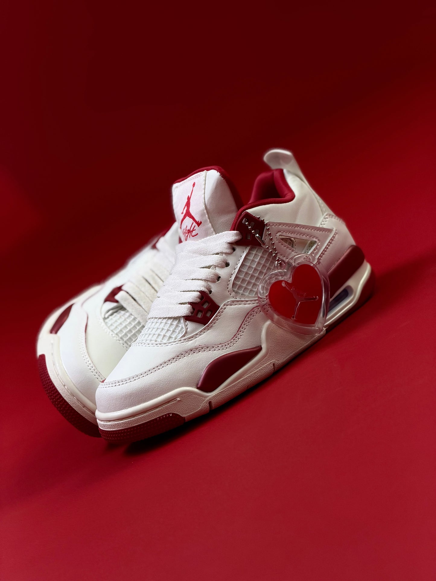 Air Jordan 4 Retro "Valentine's Day"