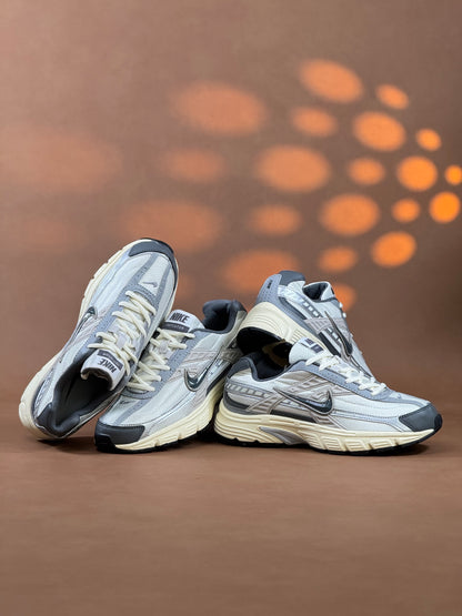 Nike Intiator Silver Blue