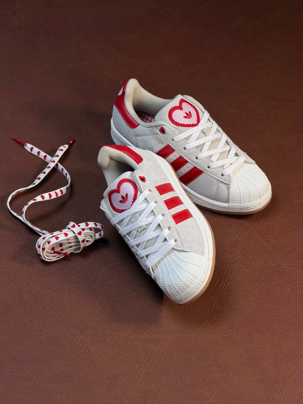 Adidas Superstar San Valentin