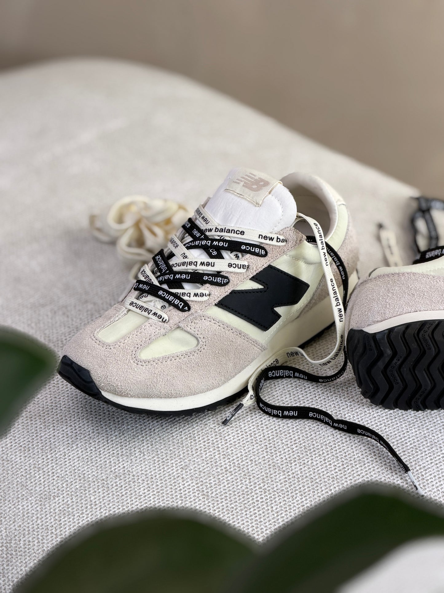 New Balance 471 Linen Angora Black