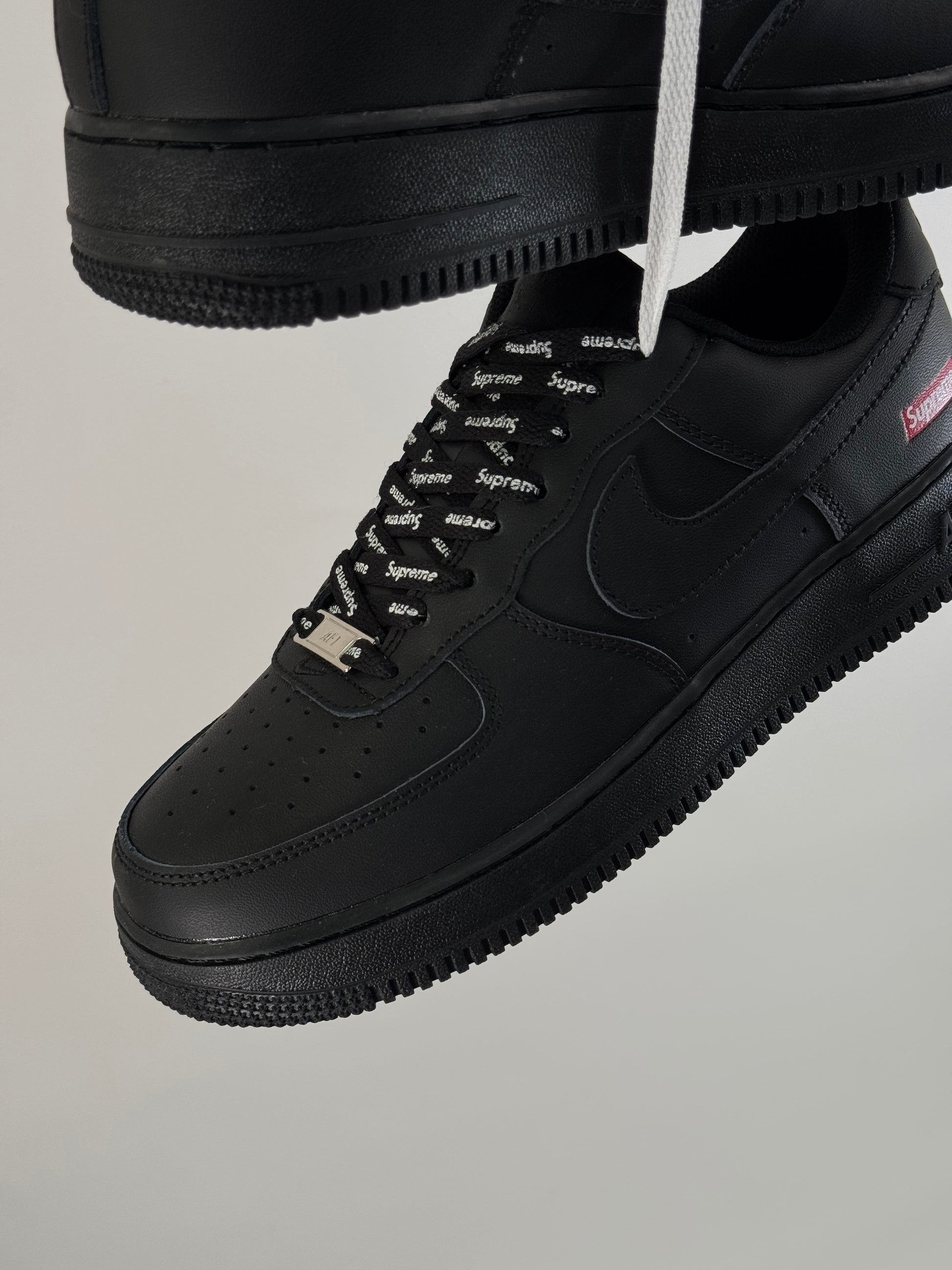 Air Force One x Supreme Black Classic – workshop