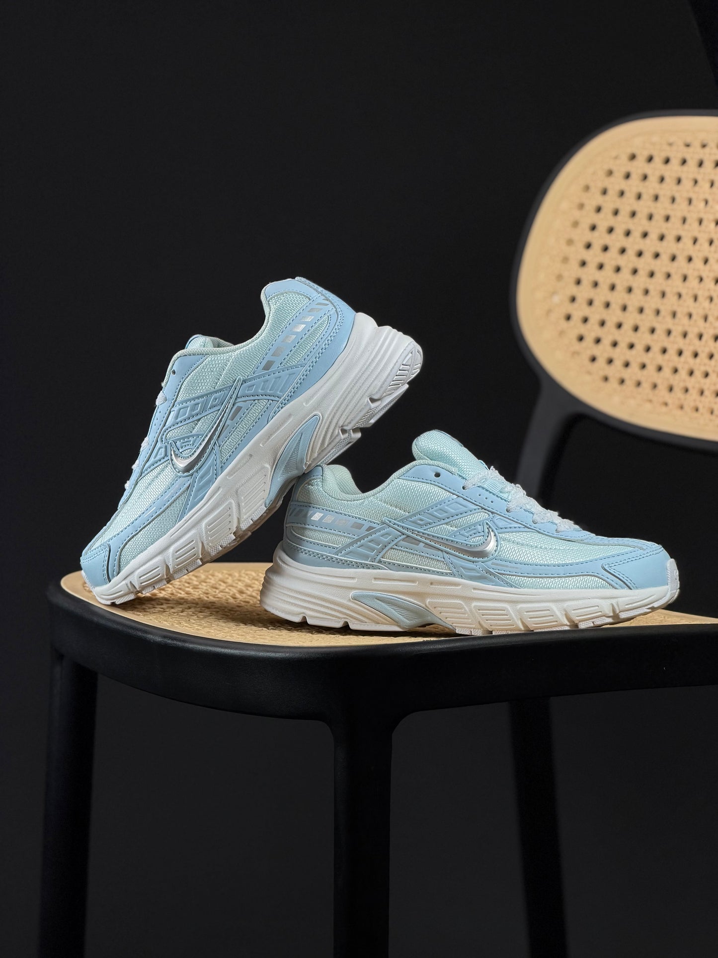 Nike Intiator Blue Metallic