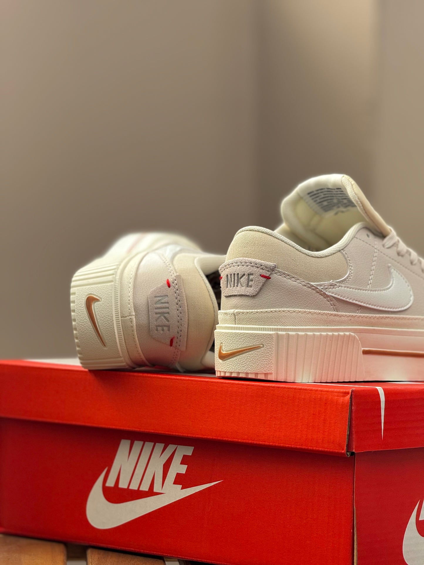 Nike Court Legacy Beige