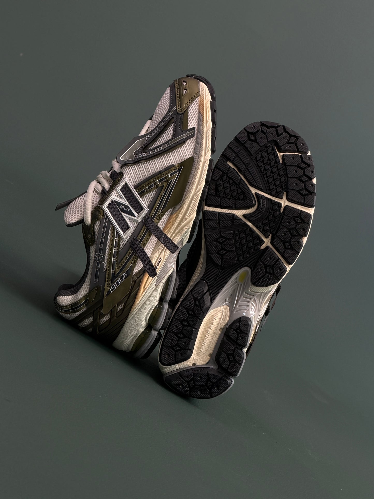 New Balance 1906R Olive Juice